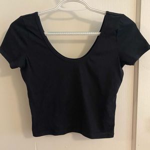 HOLLISTER SCOOP NECK CROP TOP